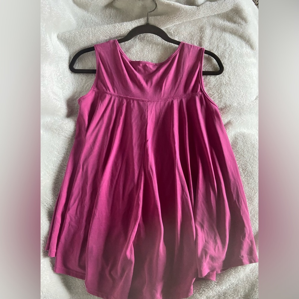 Green Envelope Los Angeles Size small Maternity  super cute flowy top. New